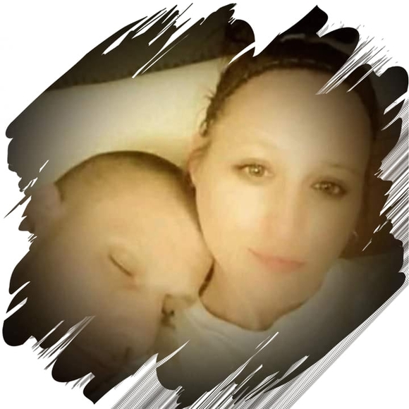 Meet your Posher, Amanda - Picture 1 of 1